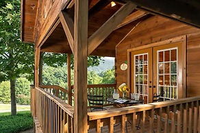 Engadine Inn & Cabins