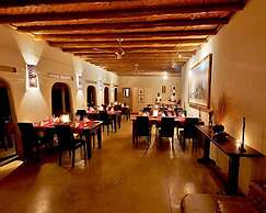 Zebra Kalahari Lodge