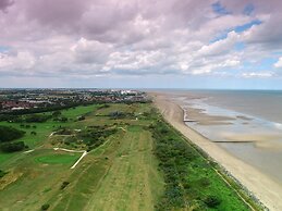 North Shore Hotel & Golf Club
