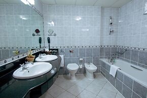 The Panari Hotel - Near Jomo Kenyatta International Airport