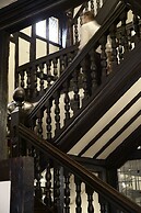 The George Hotel