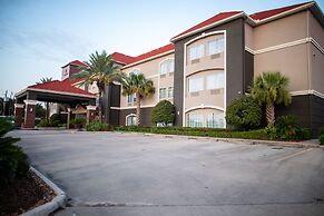 La Quinta Inn & Suites by Wyndham Houston East at Normandy