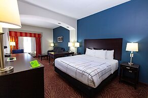 La Quinta Inn & Suites by Wyndham Houston East at Normandy