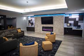 La Quinta Inn & Suites by Wyndham Houston East at Normandy