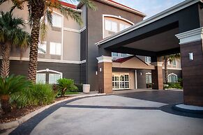 La Quinta Inn & Suites by Wyndham Houston East at Normandy