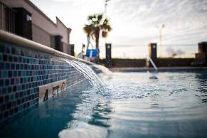 La Quinta Inn & Suites by Wyndham Houston East at Normandy