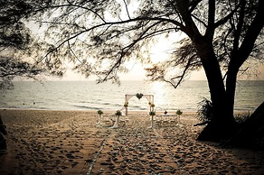 SALA Phuket Mai Khao Beach Resort