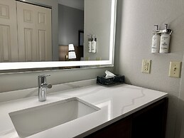 Staybridge Suites Milwaukee West-Oconomowoc by IHG