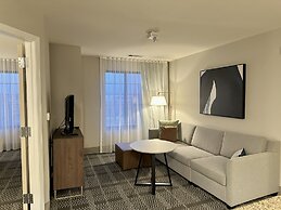 Staybridge Suites Milwaukee West-Oconomowoc by IHG
