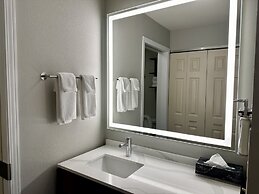 Staybridge Suites Milwaukee West-Oconomowoc by IHG