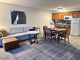 Staybridge Suites Milwaukee West-Oconomowoc by IHG