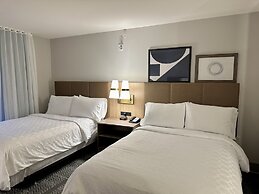 Staybridge Suites Milwaukee West-Oconomowoc by IHG