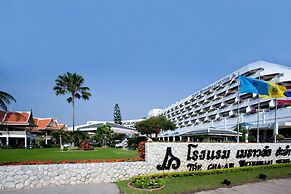 The Cha-am Methavalai Hotel