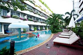 The Cha-am Methavalai Hotel