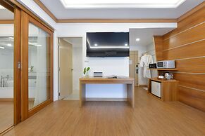 The Beverly Hotel Pattaya