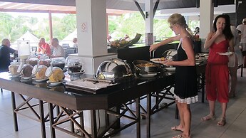 Peace Laguna Resort & Spa