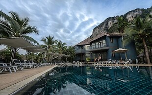 Peace Laguna Resort & Spa