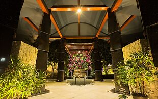 Peace Laguna Resort & Spa