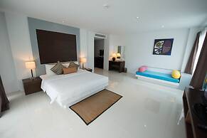 Peace Laguna Resort & Spa