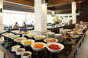 Peace Laguna Resort & Spa