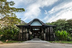 Peace Laguna Resort & Spa