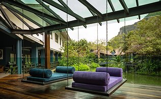 Peace Laguna Resort & Spa