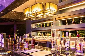 Peace Laguna Resort & Spa