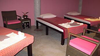 Peace Laguna Resort & Spa