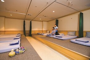 Jomtien Palm Beach Hotel And Resort