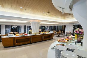 Jomtien Palm Beach Hotel And Resort