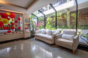 The Residence Rajtaevee Hotel