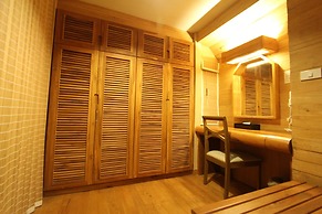 Sunset Park Resort and Spa