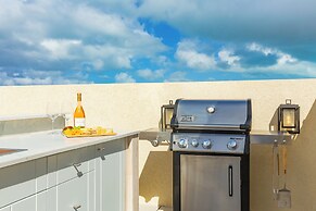 Windsong on the Reef