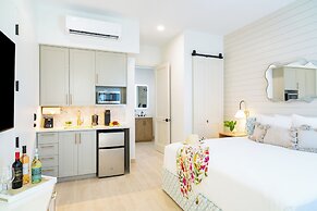 Windsong on the Reef