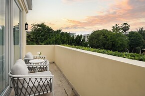 Windsong on the Reef