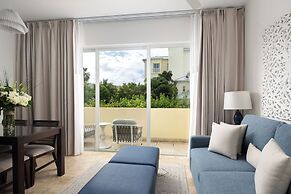 Windsong on the Reef