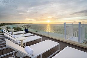 Windsong on the Reef