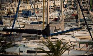 Hotel Marina Port
