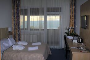 Hotel Marina Port