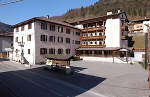 Hotel Carlone
