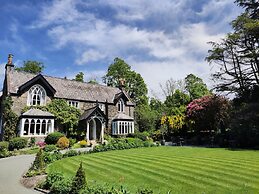 Cedar Manor