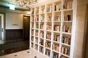 Yeoksam Artnouveau City Hotel and Residence