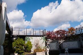 Yeoksam Artnouveau City Hotel and Residence