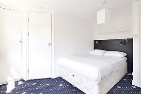 Gallery Hyde Park Hostel