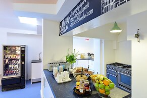 Gallery Hyde Park Hostel