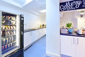 Gallery Hyde Park Hostel
