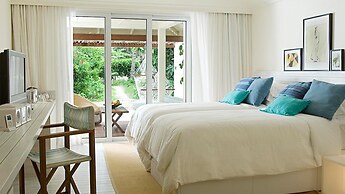 Holiday Inn Resort Kandooma Maldives - Kids Stay & Eat Free and DIVE F