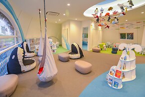 Holiday Inn Resort Kandooma Maldives - Kids Stay & Eat Free and DIVE F