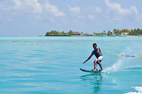 Holiday Inn Resort Kandooma Maldives - Kids Stay & Eat Free and DIVE F