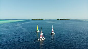 Holiday Inn Resort Kandooma Maldives - Kids Stay & Eat Free and DIVE F